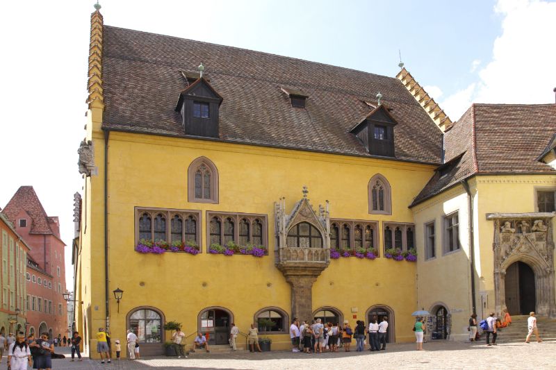 Altes Rathaus Building
