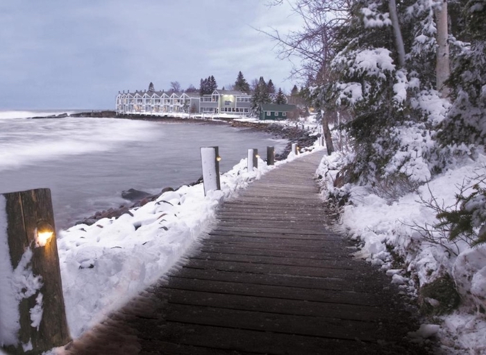 Bluefin Bay Resort on Lake Superior in Winter