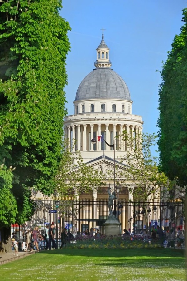 Visitors entering the Panthéon in Paris