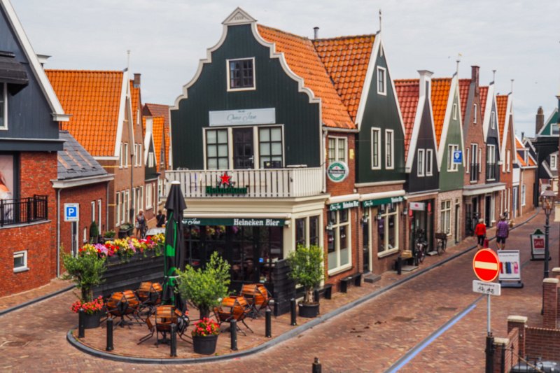 Volendam Cafes