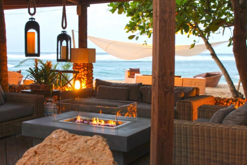 Seating area at Villa Montaña Beach Resort