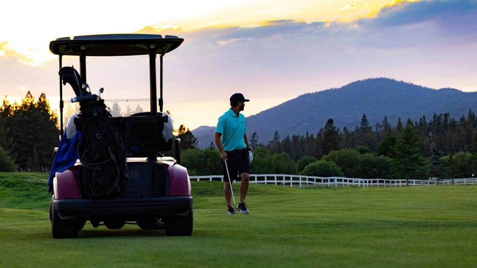 Golfing in Bear Mountain Golf Course