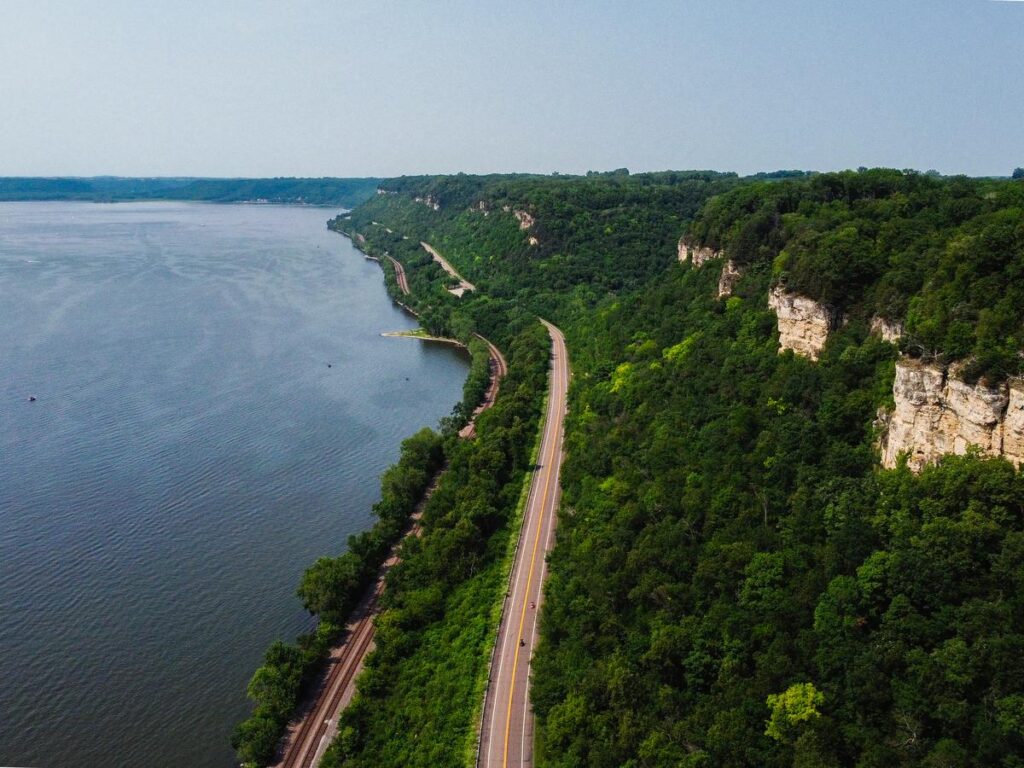 Great River Road Wisconsin - Scenic River Drive Along the Mississippi River