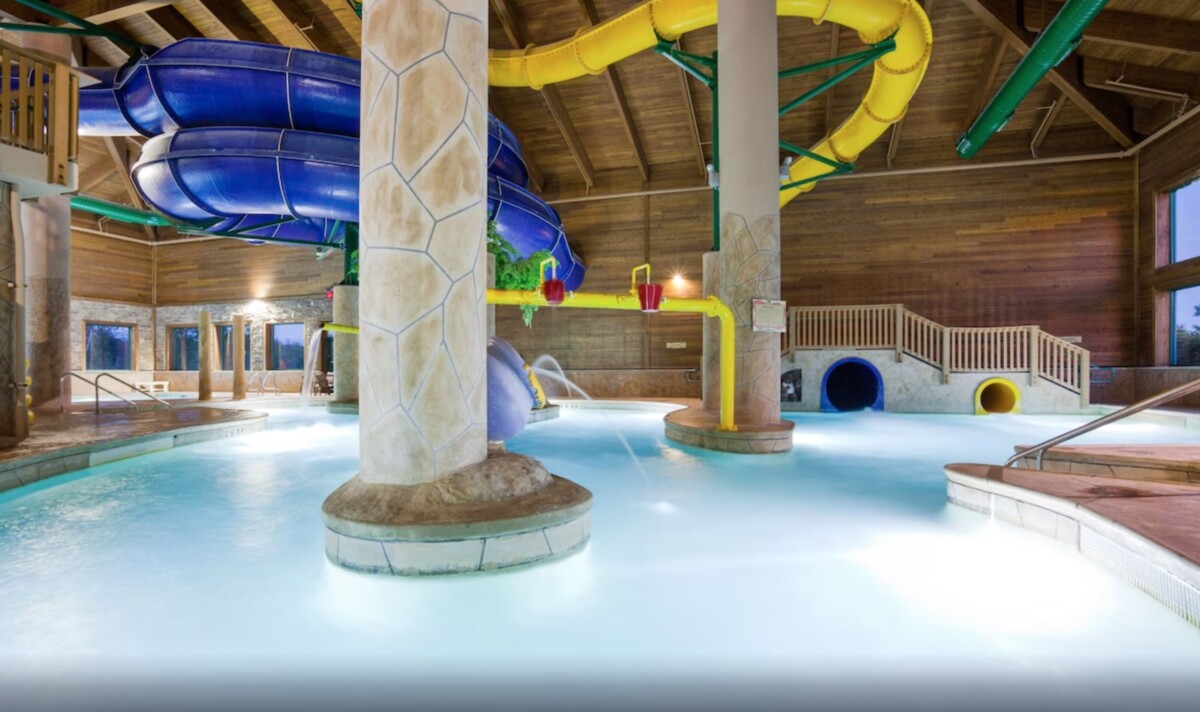 Indoor pool in Holiday Inn Express Hotel & Suites - Brainerd/Baxter